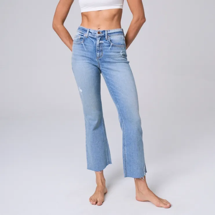 Belle Straight Leg Cropped Light Wash Jeans