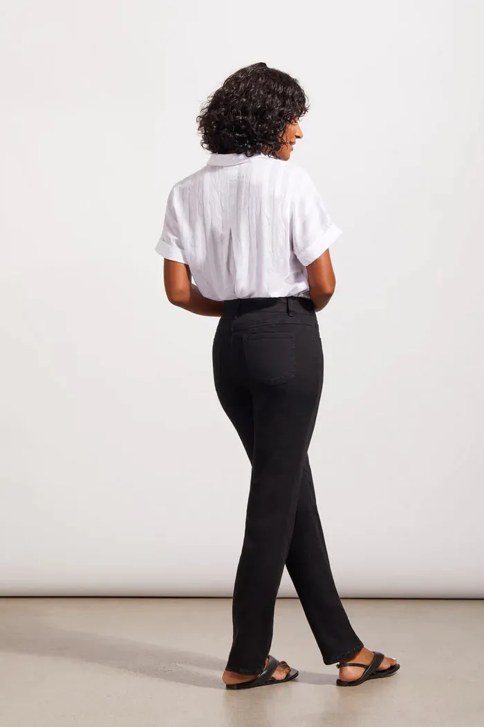 CURVY FIT STRAIGHT LEG BLACK JEAN