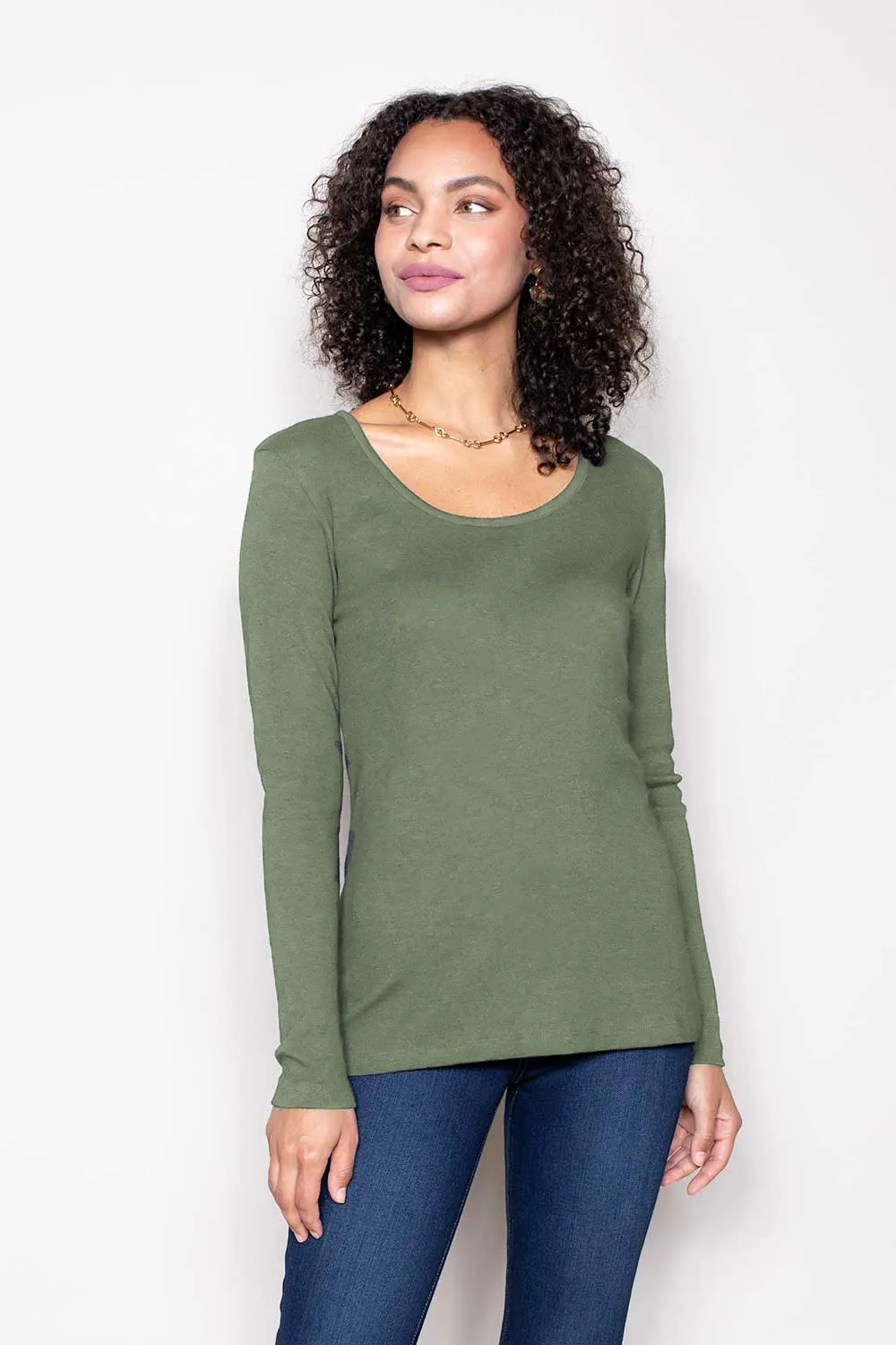 Essential Long Sleeve Scoop Tee