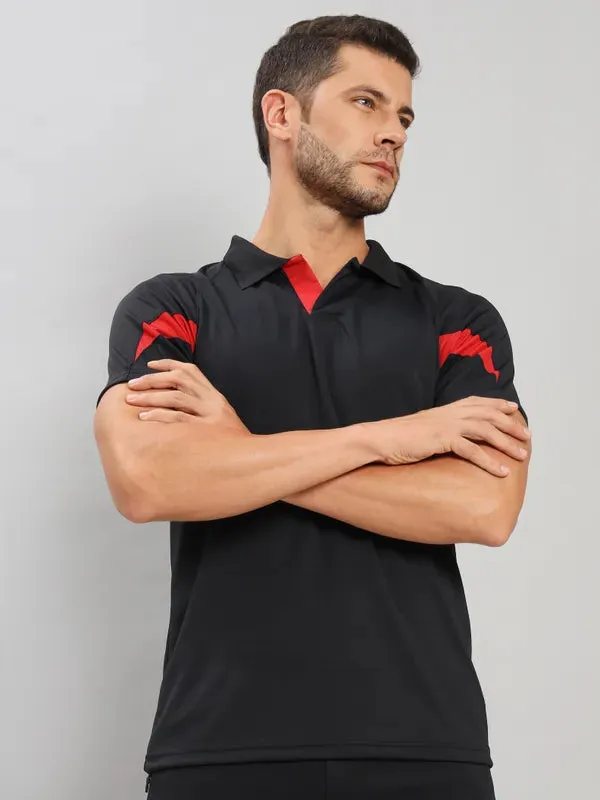 Men Colorblock Slim Fit Polo T-shirt with TECHNO COOL 