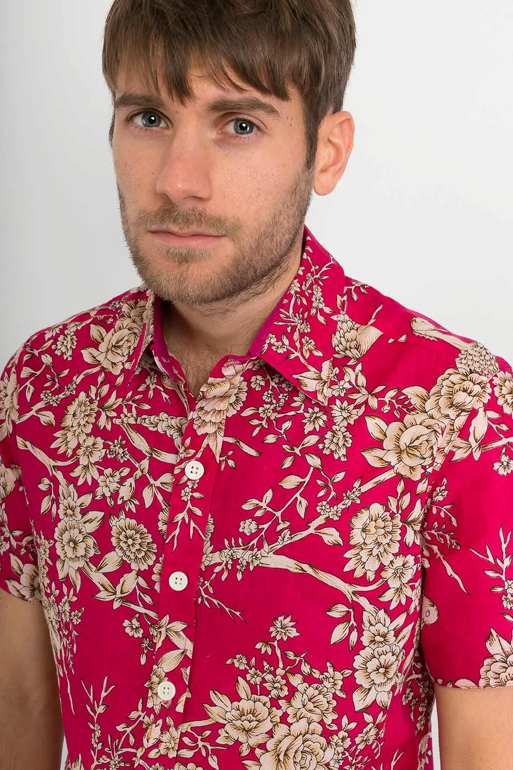 Pink Peacock Flowers Print Cotton Slim Fit Mens Shirt Short Sleeve